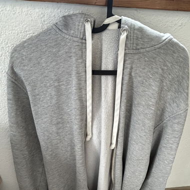 grauer Zipper