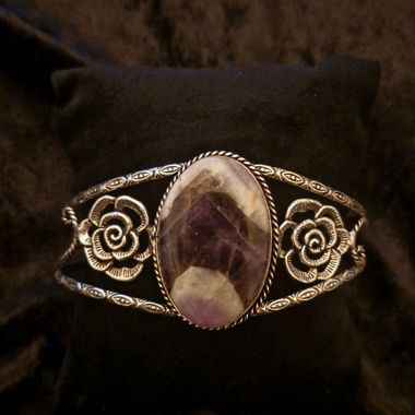 Bracelet floral avec améthyste naturelle 