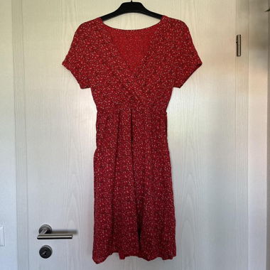 robe à fleur rouge🌟