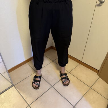 Pantaloni neri comodi