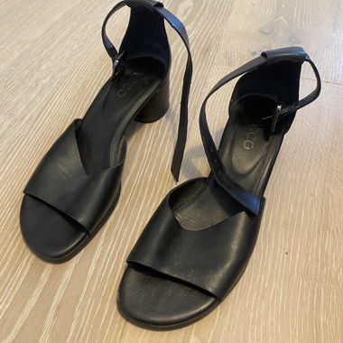 ECCO black heeled sandals