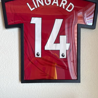 Encadrement de maillot Man Utd avec cadre 14 Jesse Lingard