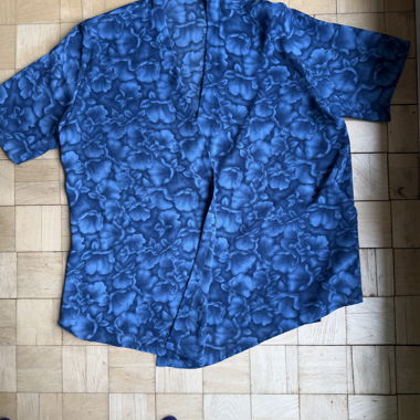 Blue flowery blouse 