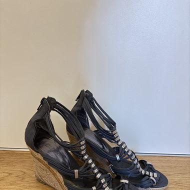 Sommerschuhe mit Keilabsatz
