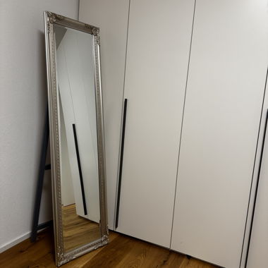 Grosser Standspiegel mit Barockrahmen