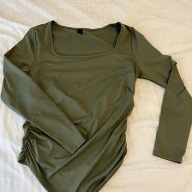 Kaki long-sleeve bodysuit