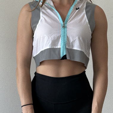 Running shirt with reflectors