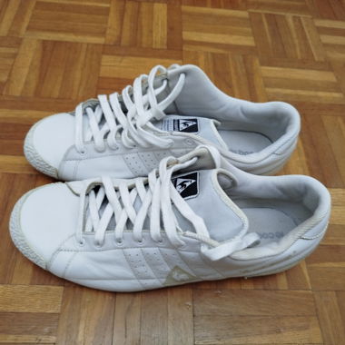 Weisse Schuhe von Le Coq Sportif