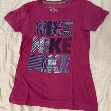 T-shirt Nike