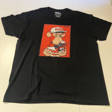 Schwarzes T-Shirt Resell Apparel