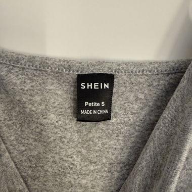 Grauer SHEIN Strampler