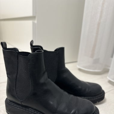 Boots Black