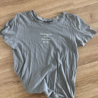 Zara graues T-Shirt