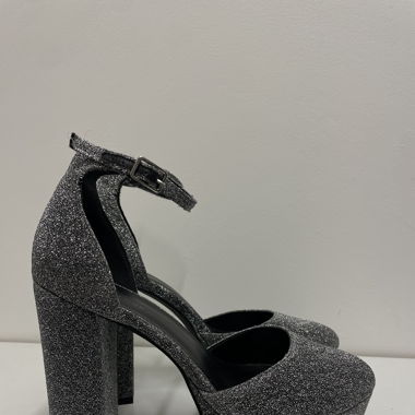HIGH HEELS NEW LOOK