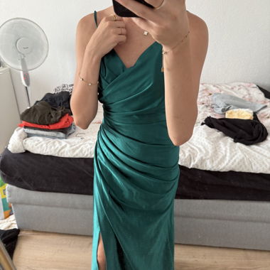 Grüner Satin Abendkleid