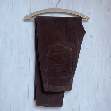 Pantaloni in velluto a coste marroni