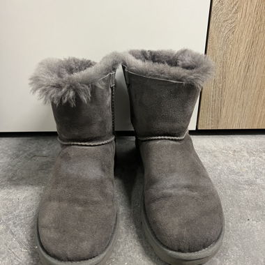 Scarpe UGG mini con fiocco