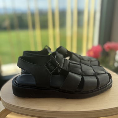 Sandales noires en cuir Paraboot