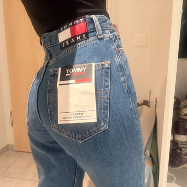 Jeans dritti Harper di Tommy Jeans NUOVI