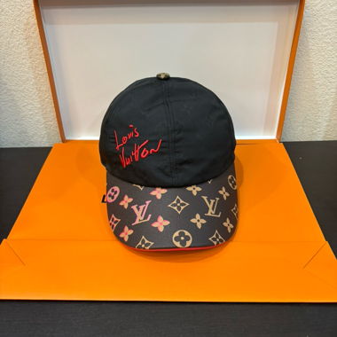 Cappellino nero Louis Vuitton