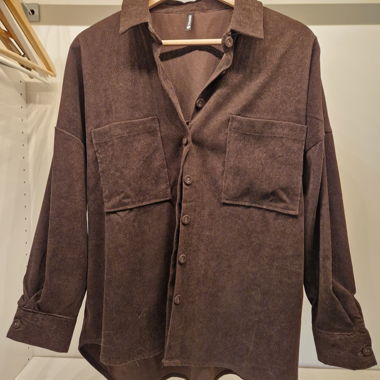 chemise brune/prune en velour côtelé 