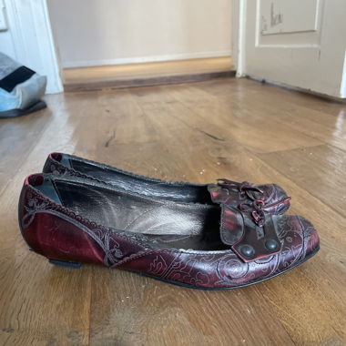 dunkelrote ballerinas, flats
