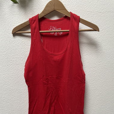 Rotes Tanktop