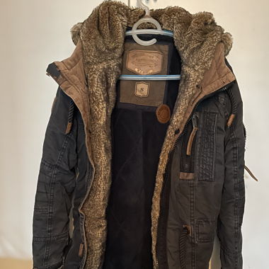 Winterjacke gefüttert