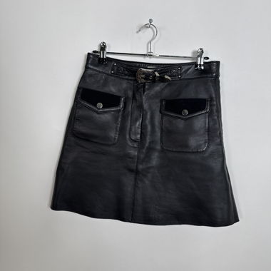 Jupe mini en cuir noir