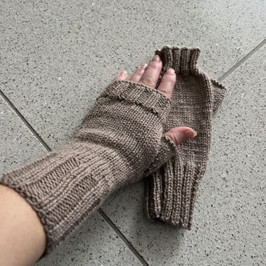 Handarbeit Damen Handschuhe neu