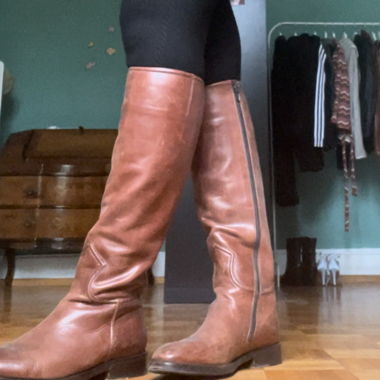 Braune Stiefel 