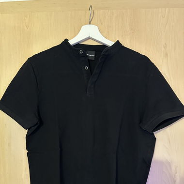 Schwarzes T-Shirt