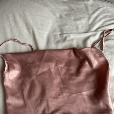 Haut rose 