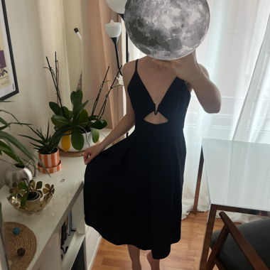 Robe noire SHEIKE