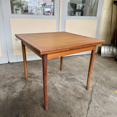 Tavolo di metà secolo, design danese, teak, anni 70