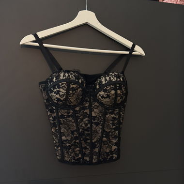 Top corsetto in pizzo nero