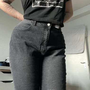 Black ripped jeans