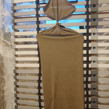 Braunes Neckholder-Kleid