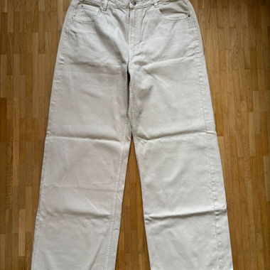 Wide beige trousers KIABI size 42 (IT 46, RU 48)