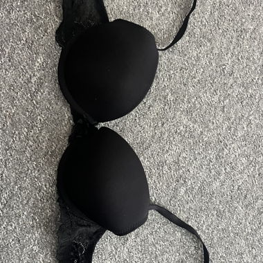 Soutien-gorge noir en dentelle