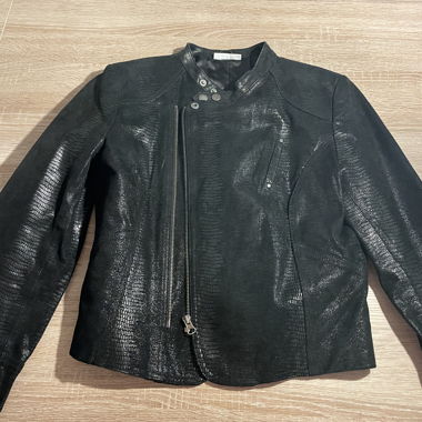Veste effet serpent