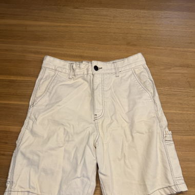 Cremefarbene Shorts Grösse 36