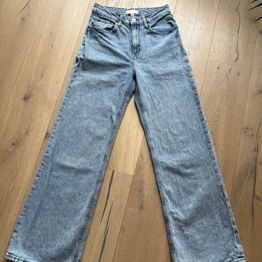 Jeans a gamba dritta