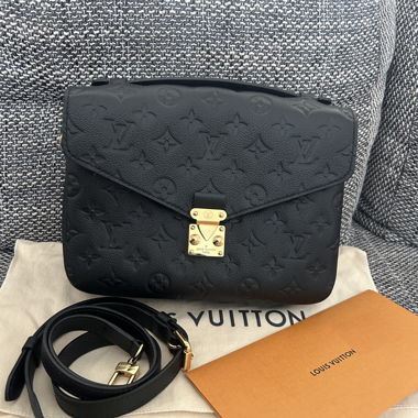 Louis Vuitton Pochette Métis Empreinte Noir 