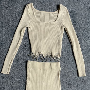 Zweiteiler set beige mit strasskette 