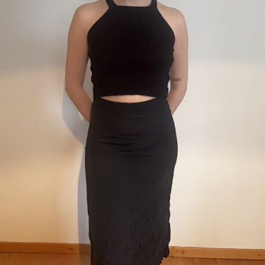 black maxi skirt