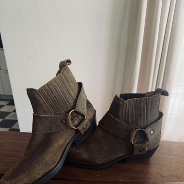 Schuhe Gr. 38