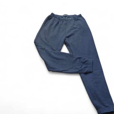 grey sweatpants