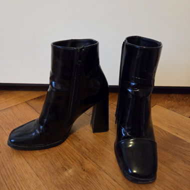 Black heeled ankle boots