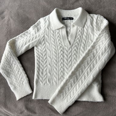 White Cable Knit Sweater with Collar S